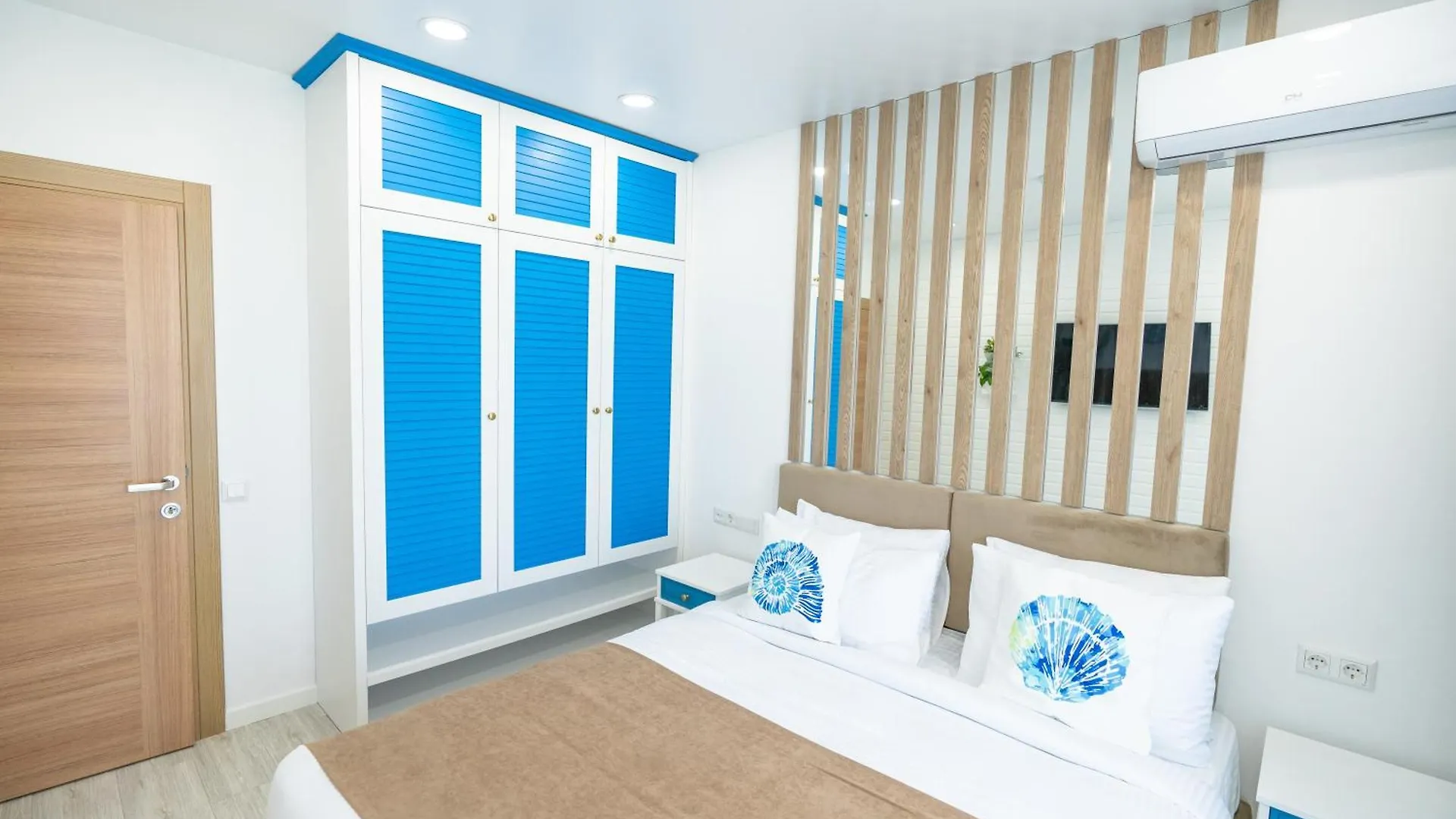 Seagull Beachfront Boutique Hotel Batumi 5*,  Georgia